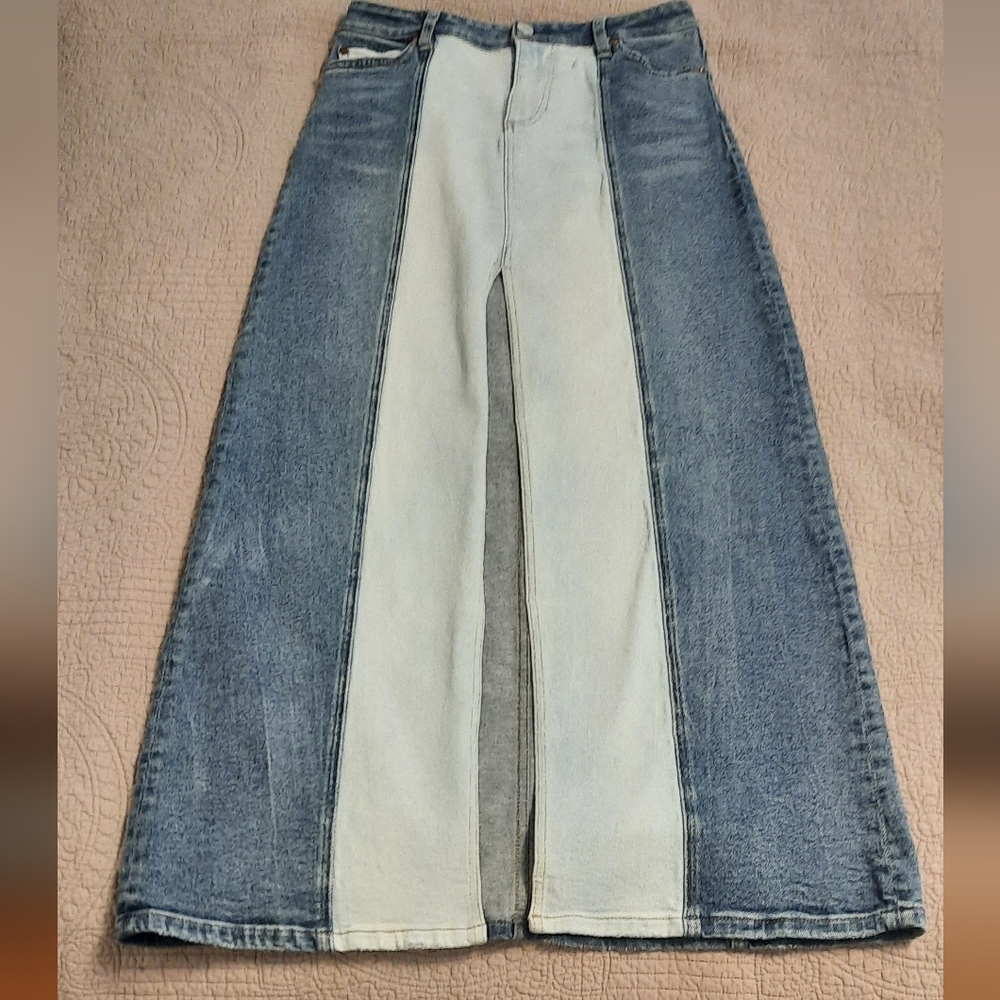 NWOT Alice + Olivia Denim Skirt